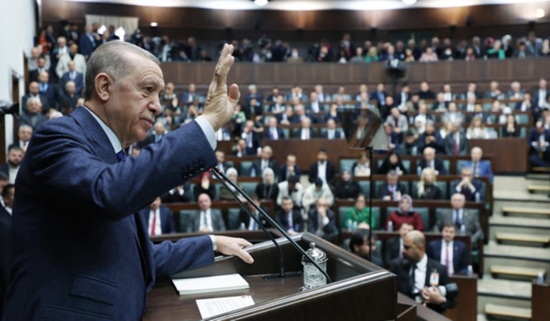 İki partiden vekil ve belediye başkanları AKP’ye geçecek!