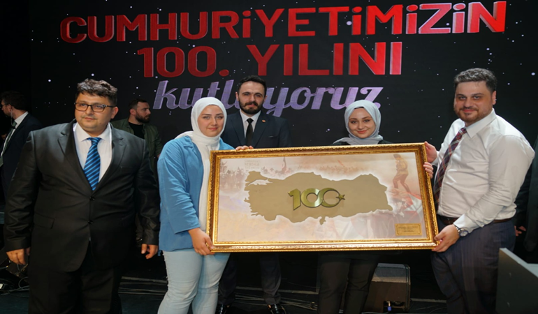 İktidarlar miting yapmaz, icraat yapar