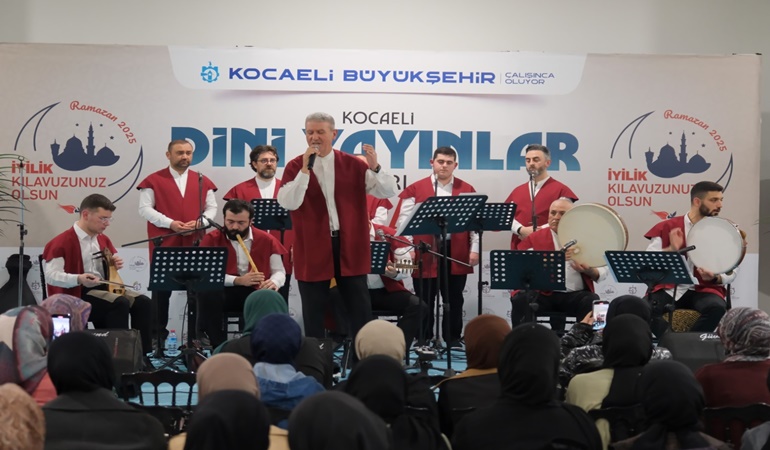 İlahi severleri mest eden konser