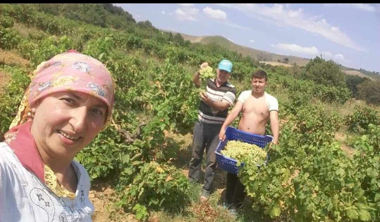 İlkokul mezunu çifti kadın 359 sayfadan oluşan kitap yazdı