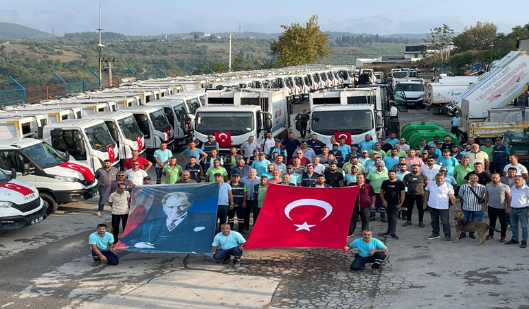 İzmit Belediyesi emekçilerinden zafer kutlaması