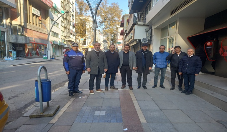 İzmit Belediyesi haksız rekabete karşı esnafla kol kola çalışıyor