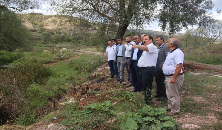 İzmit Belediyesi yöneticileri mahalle mahalle gezmeye devam ediyor