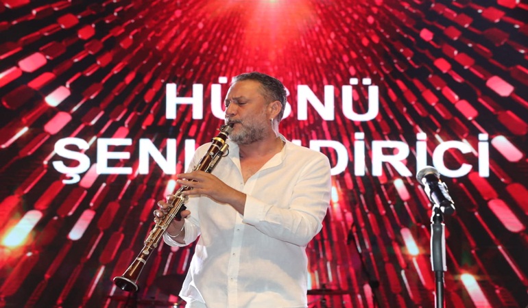 İzmit Pişmaniye Festivali Hüsnü Şenlendirici konseriyle taçlandı