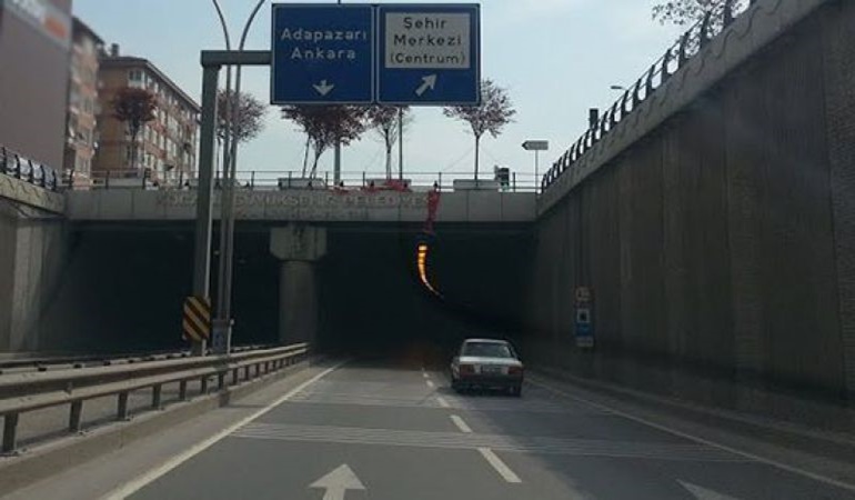 İzmit Seka Tüneli geceleri trafiğe kapalı