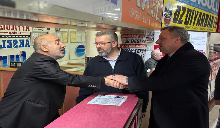 İzmit’te AKP’li başkandan terminal esnafına ziyaret