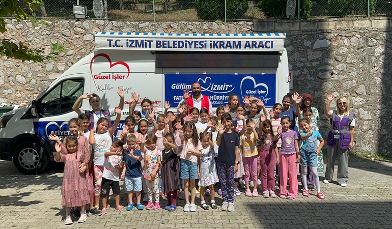 İzmit’te çocukların yüzlerini güldüren etkinlik