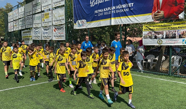 İzmit’te Erdal Baykara adına futbol turnuvası düzenlendi