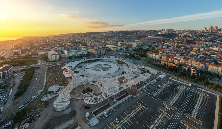 İzmit’te kent meydanı projesi şekilleniyor