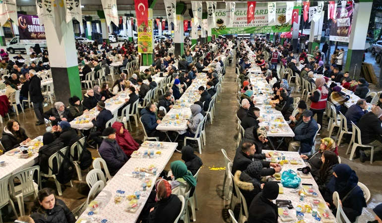 İzmit’te mahalle iftarları Mehmet Ali Paşa’dan başladı