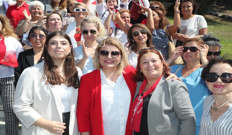 İzmit’te Zafer Bayramı coşkusu başladı