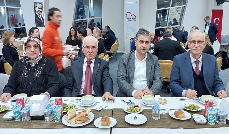 Kandıralıların 30’ncu yıl iftarı