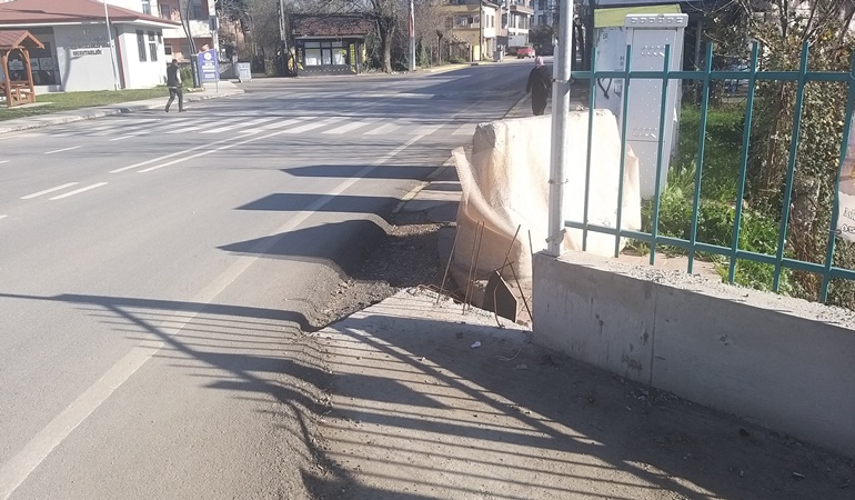 Kartepe’de yayalar tehlikede!