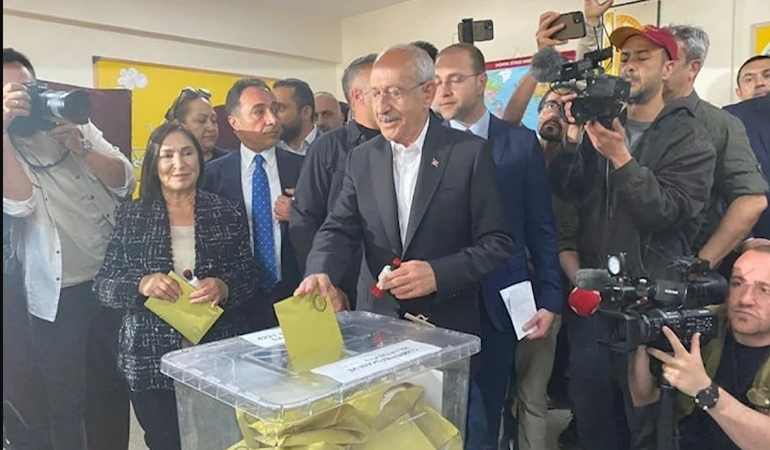 Kılıçdaroğlu, oy kullandığı sandıkta 1’inci çıktı