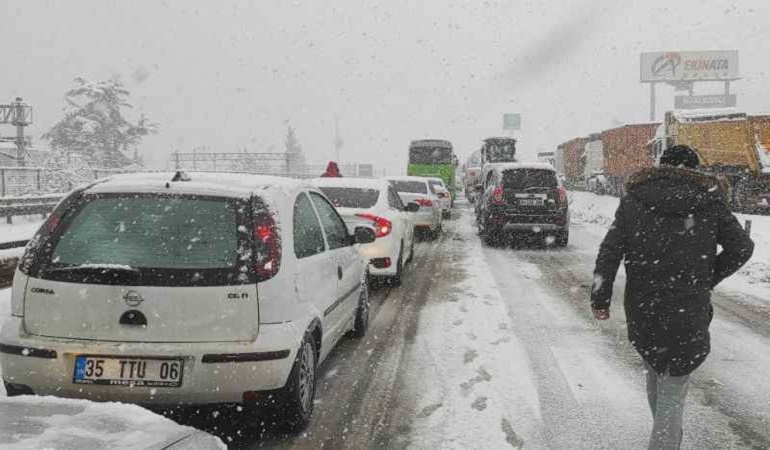 Kocaeli’de kar yapışına ilişkin tedbirler masaya yatırıldı