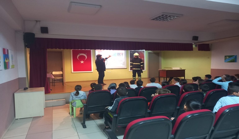 Kocaeli’de öğrencilere yangın eğitimi