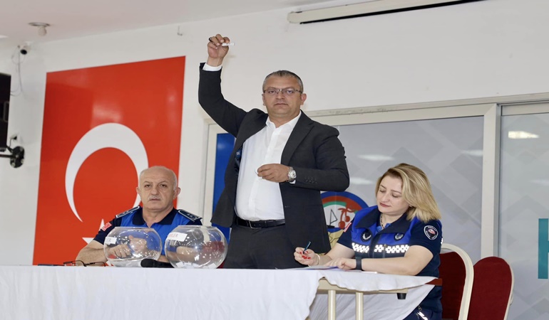 Körfez’de kurban satış yerleri için kura çekildi