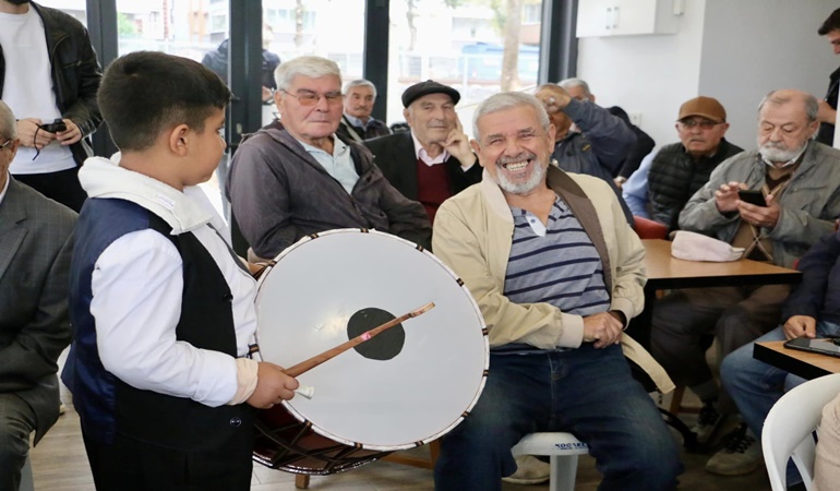 Körfez’in çınarları sıra gecesinde eğlendi