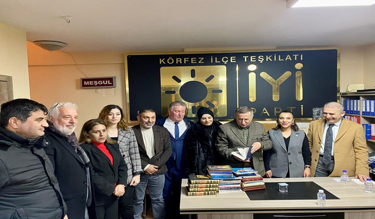 Lütfü Türkkan’dan kitap bağışı sözü