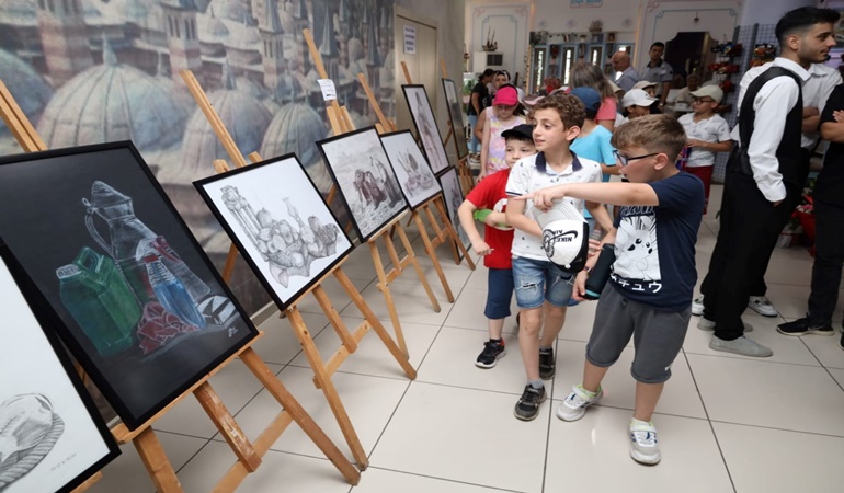 Öğrencilerin eğitimle kazandıkları beceri tuvallere yansıdı