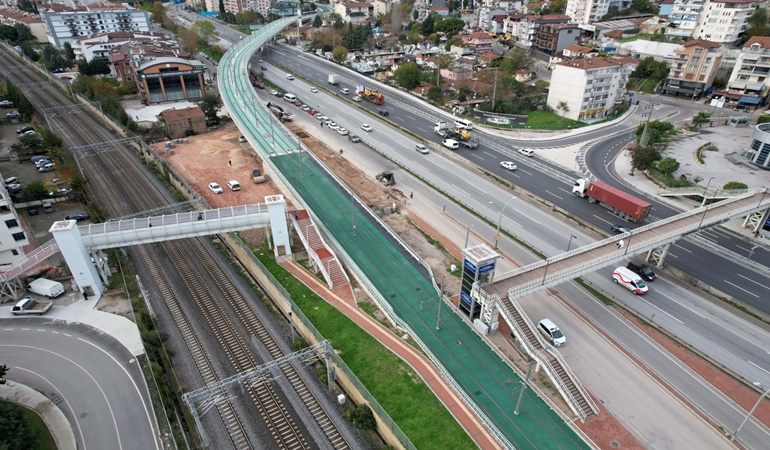 Plajyolu Tramvay hattı durağına otopark