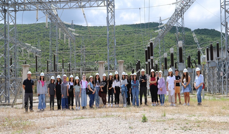 SEDAŞ’ın Next projesinde öğrenciler enerji santralini ziyaret etti