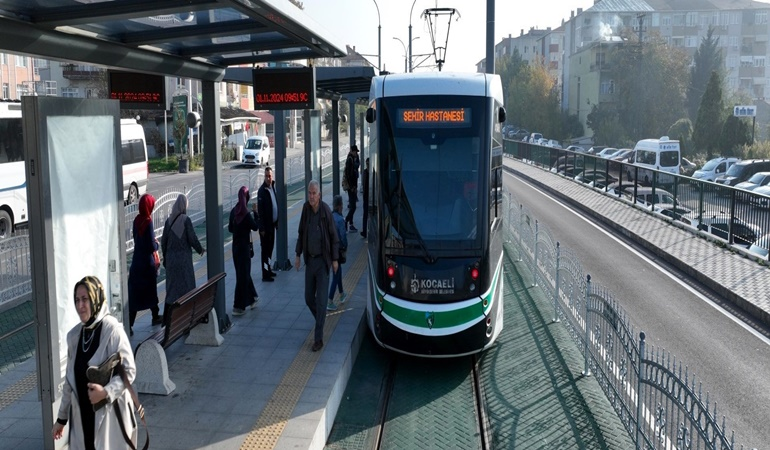 Şehir Hastanesine aktarmasız tramvay seferleri başladı