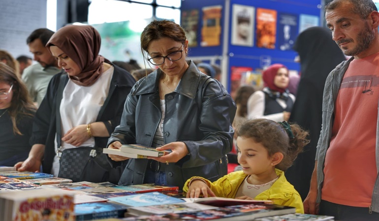 Sevdiklerinizle Kitap Fuarı’na gidin!