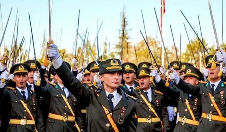 Teğmenler konusunda Bahçeli'ye kim geri adım attırdı?