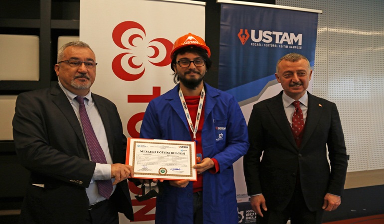 USTAM’da ilk mezunlar iş başı yaptı