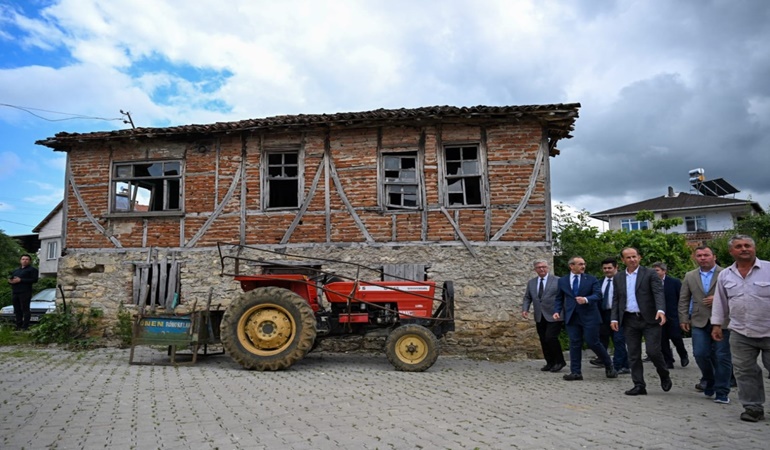 Vali Yavuz bir gününü Kandıra'ya ayırdı