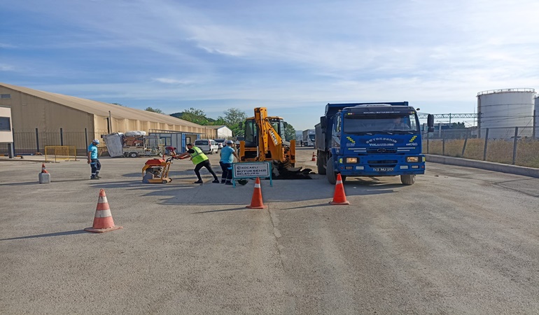 Yaya ve araç trafiğini aksatmadan onarım