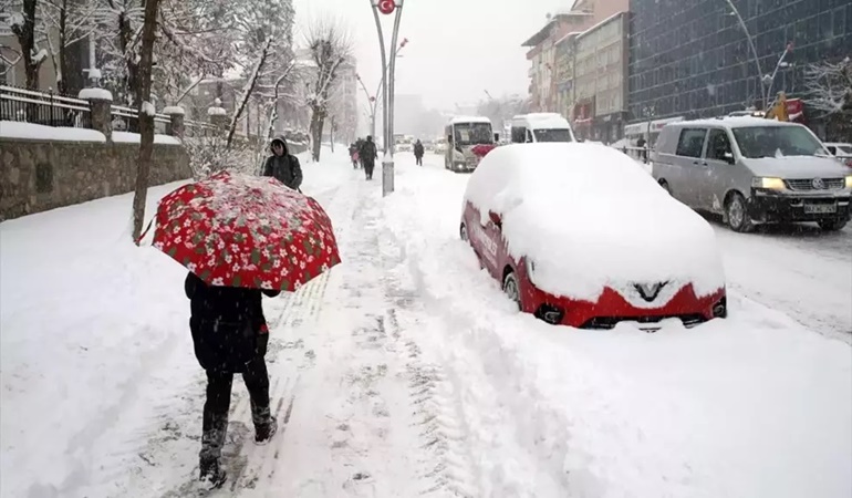 Yaz geldi derken kar yağacak!