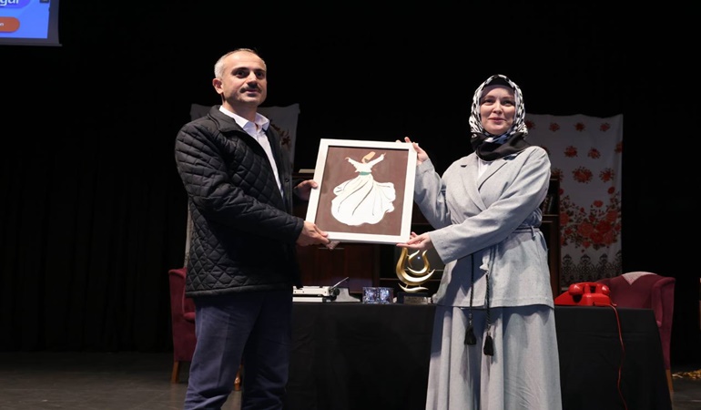 Yazar Tongar’dan Çayırova’da Aile ve Çocuk söyleşisi