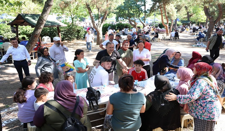 Yığılcalılar Çenedere Mesire Alanı’nda piknikte buluştu