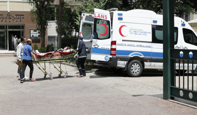 YKS sınavına ambulansla götürüldü
