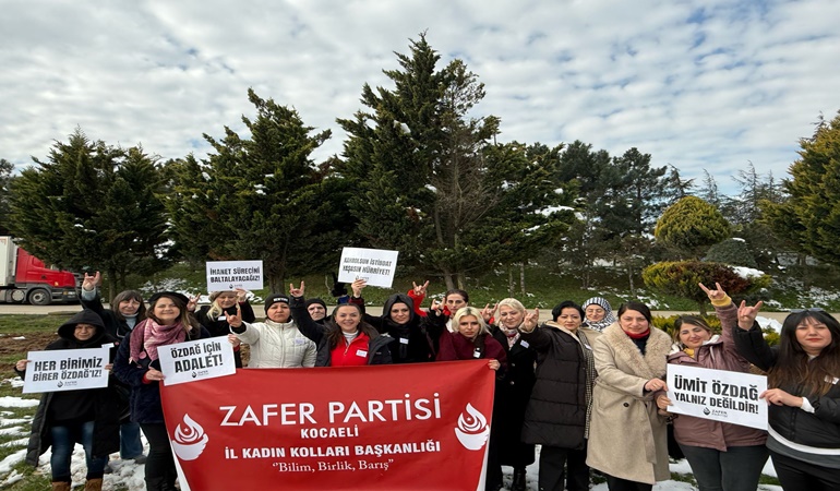 Zafer Partisi’nin güçlü kadınları cezaevi önünde nöbette!